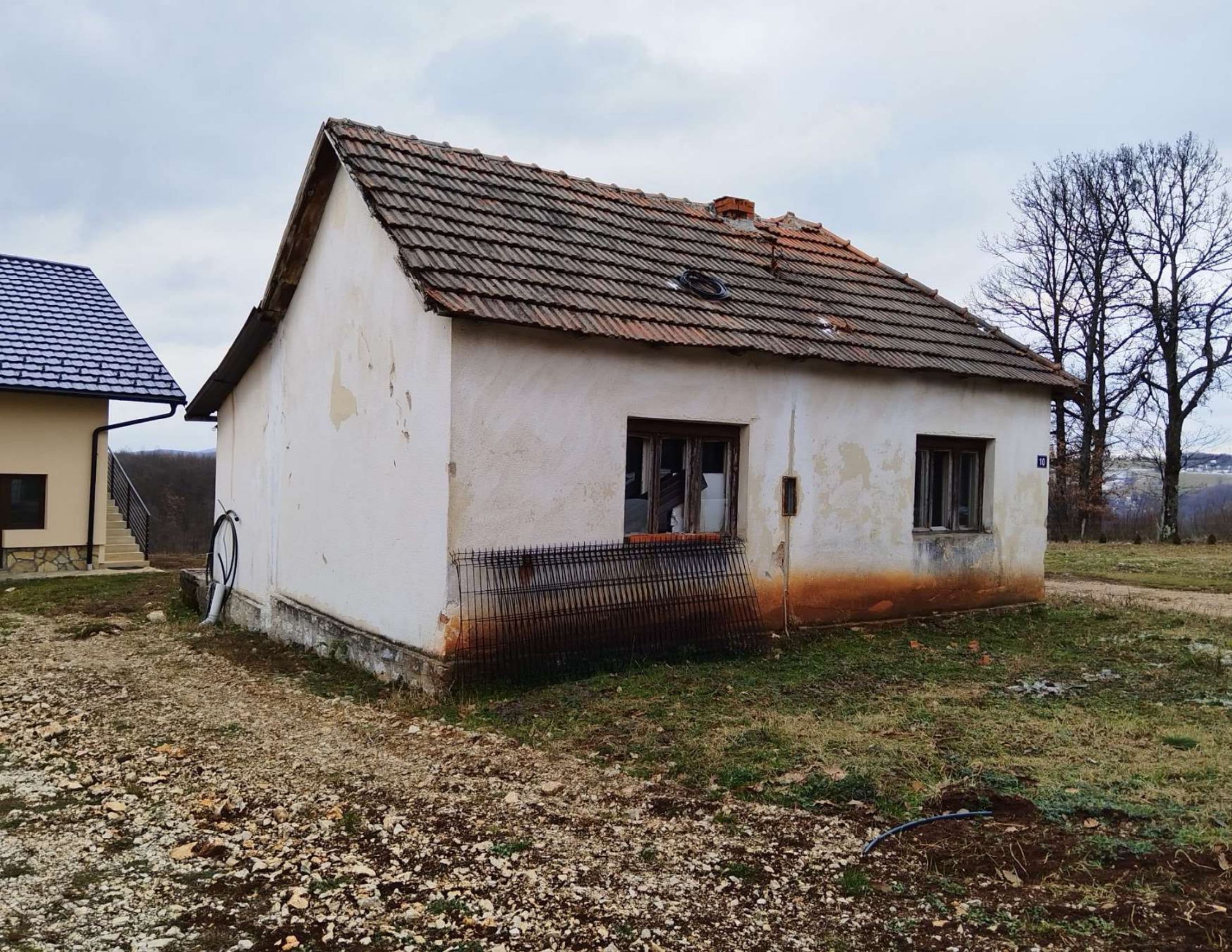 Postojeće stanje porodične kuće u Užicu – bočna fasada